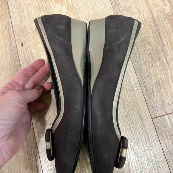 Ross Hommerson Dusty Brown and Beige Round Toe Shoes with Oval Top. - Picture 4 of 8